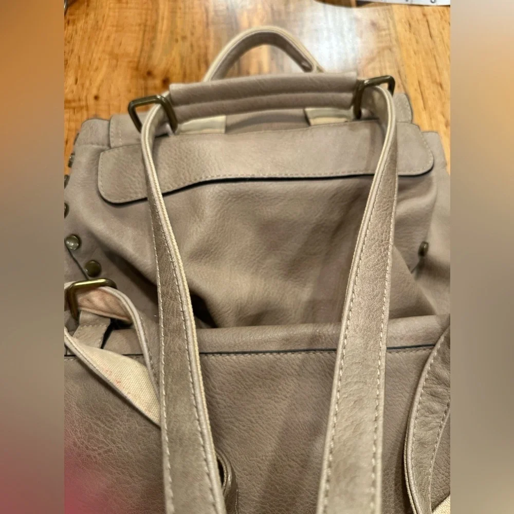 Jen & Co Bex Vegan Distressed Backpack
